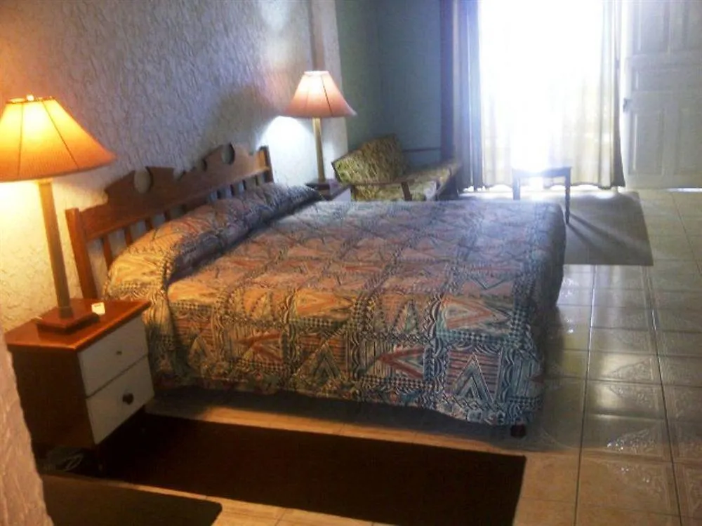 Cariblue Hotel & Scuba Resort Montego Bay 3*,  Jamaica