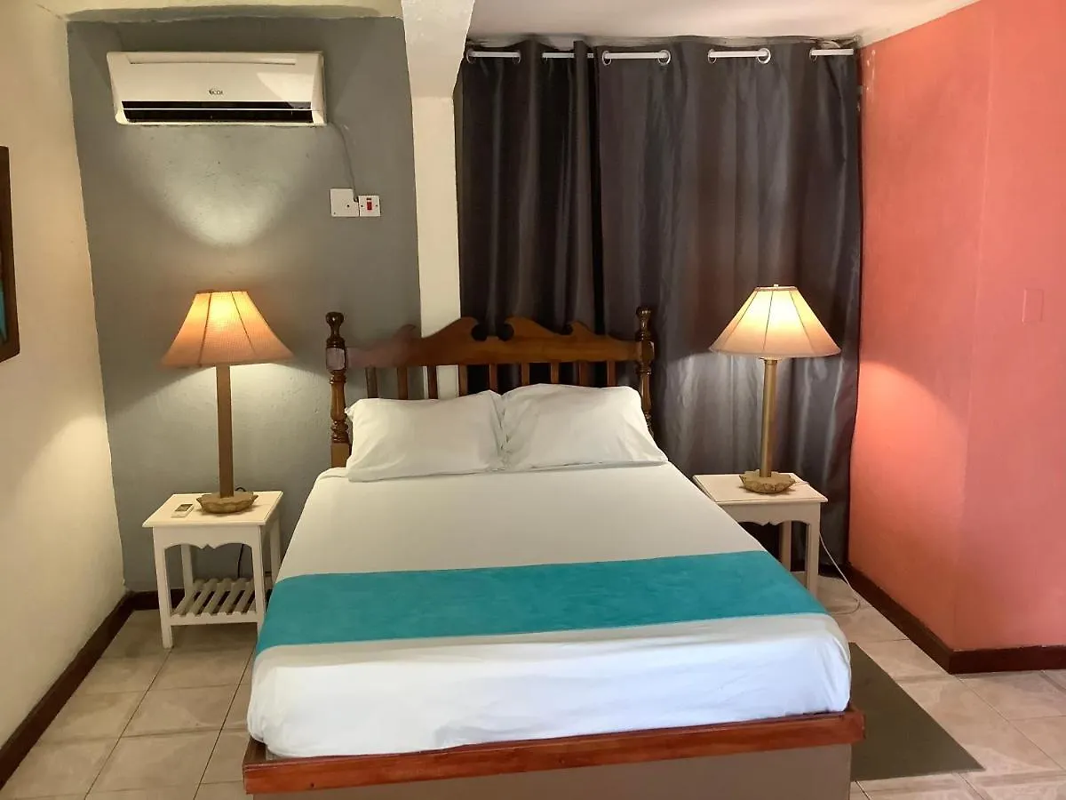 Cariblue Hotel & Scuba Resort Montego Bay 3*,